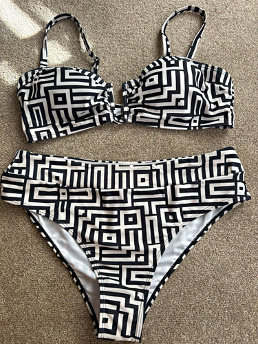 Women black white - &,