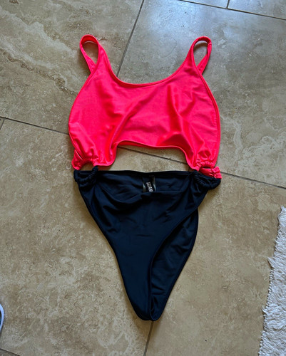 Triangl colourblock cut out - triangl,