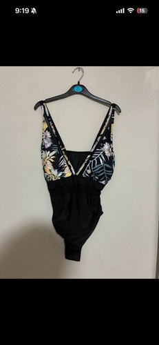 Shein black and floral - black,
