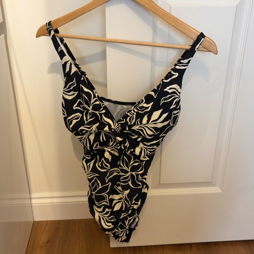 Swimming costume size new - costume,