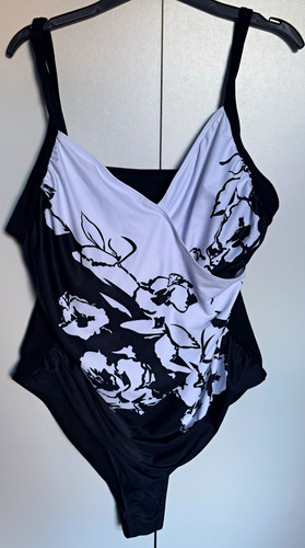 Women black white - women’s,
